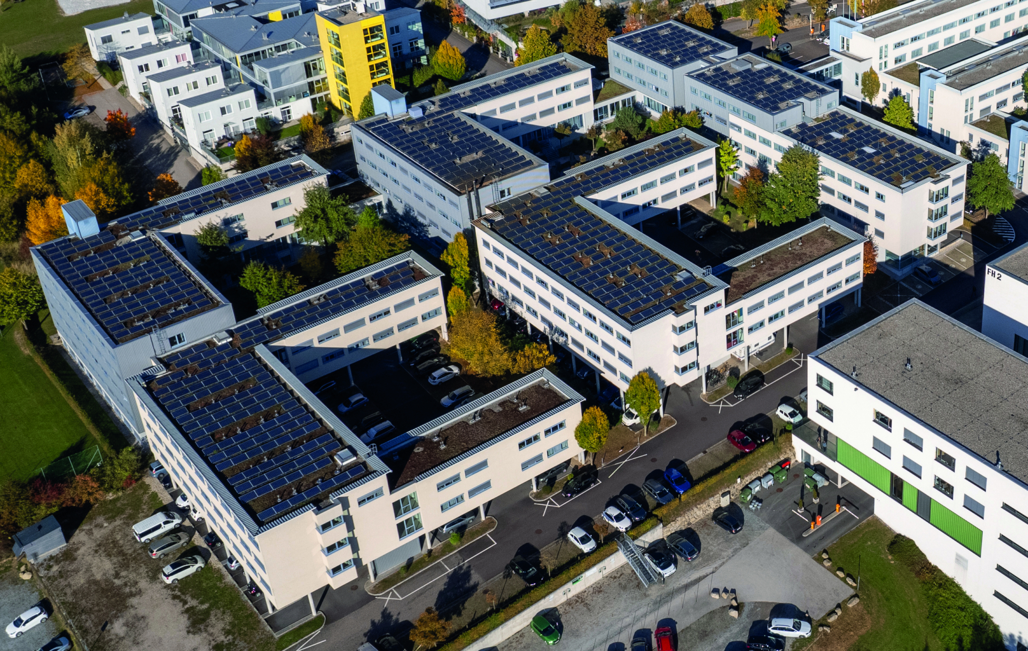 Luftaufnahme von den Gebäuden der Studentenwohnungen in Hagenberg