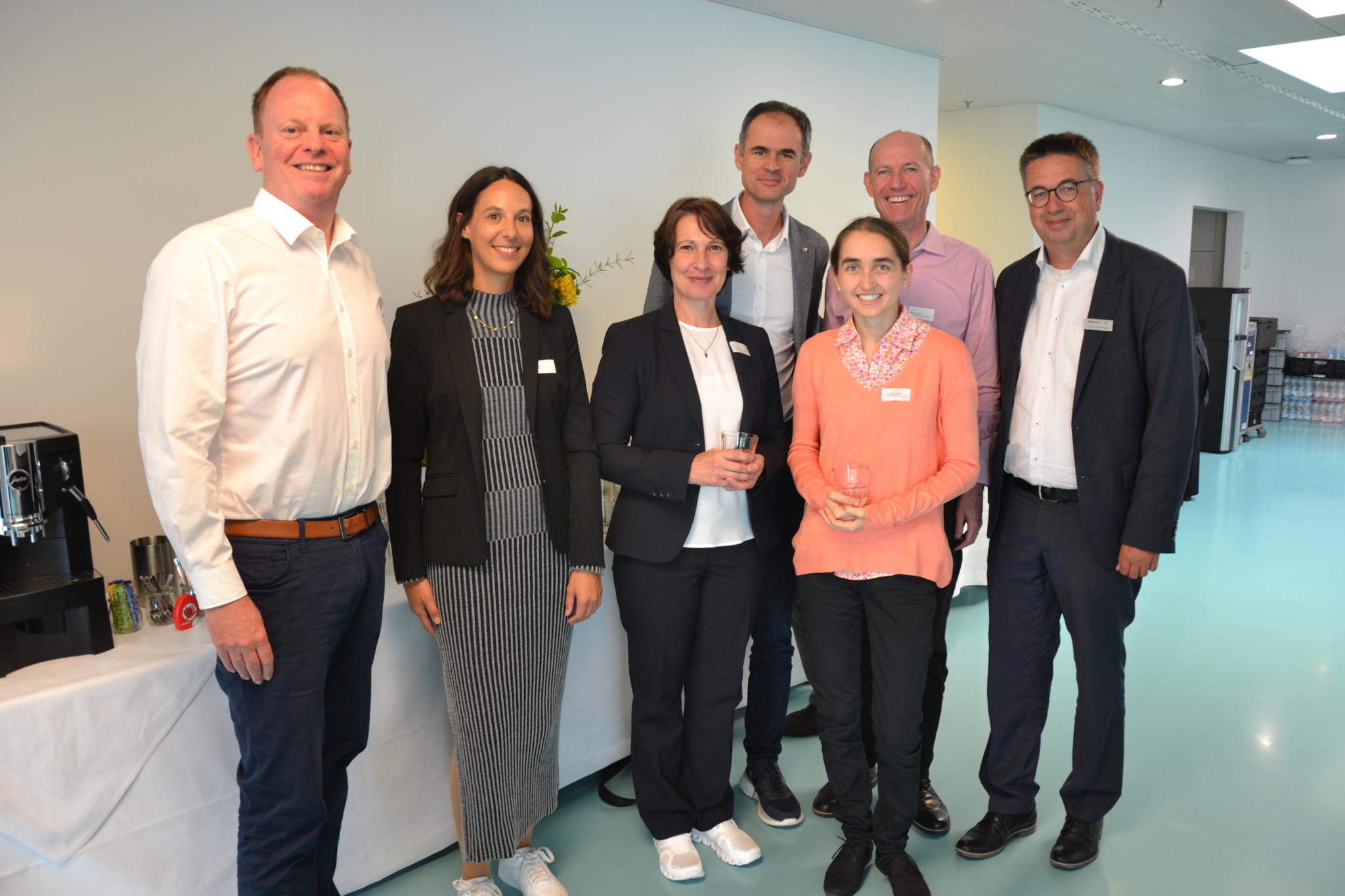 Gruppenfoto bei der Forschungskonferenz CARF 2024 in Luzern